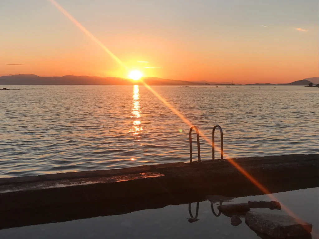 Playas para nadar donde quieras en Egina Grecia