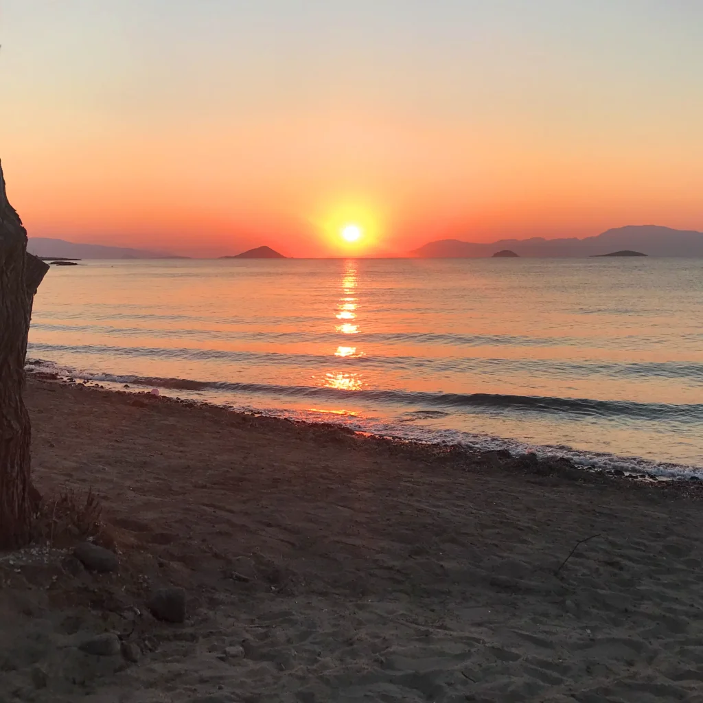 Preciosa Isla en Grecia, destinos menos visitados