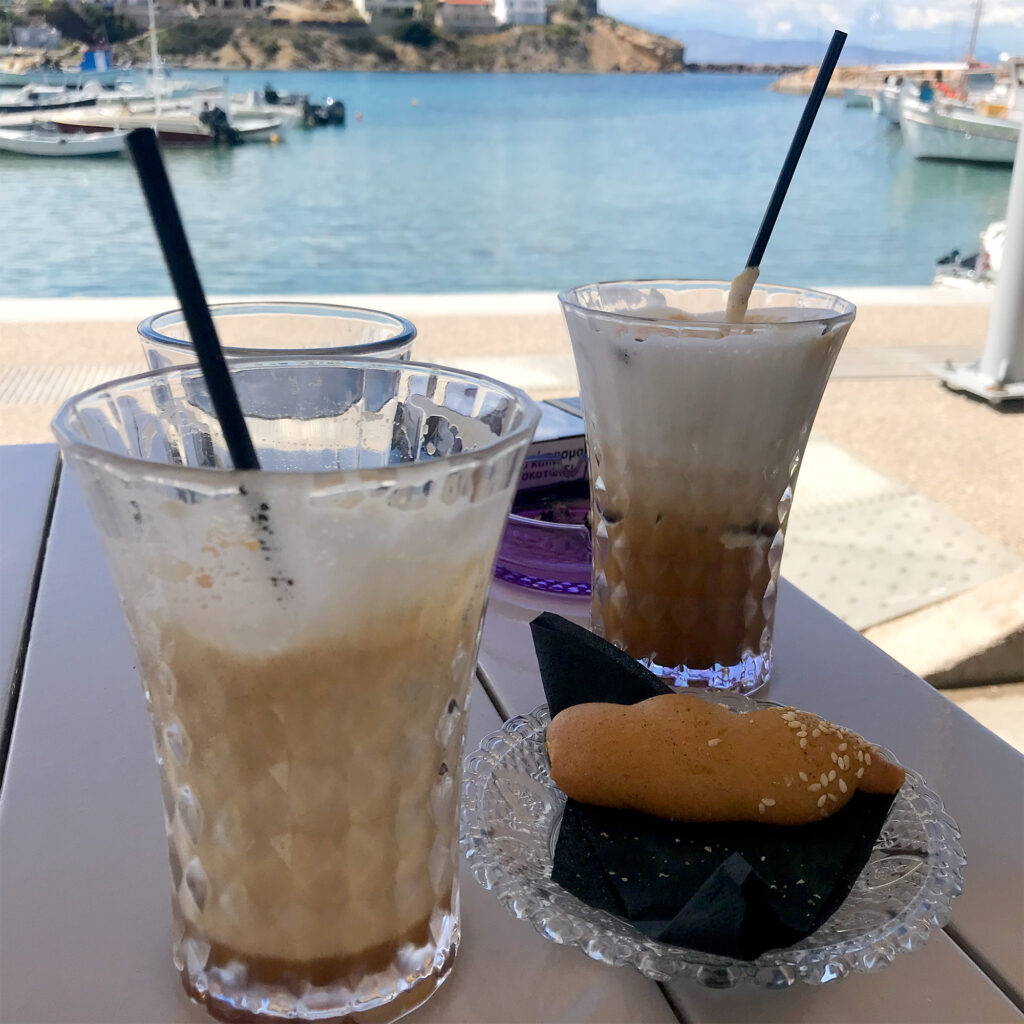 Desayuno con vistas en Egina